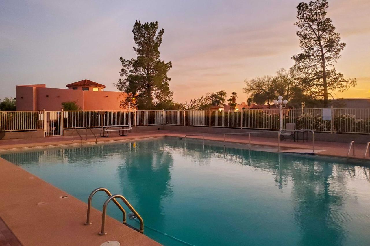 Rejuvenating Retreat With Ideal Eloy Location! Exterior photo